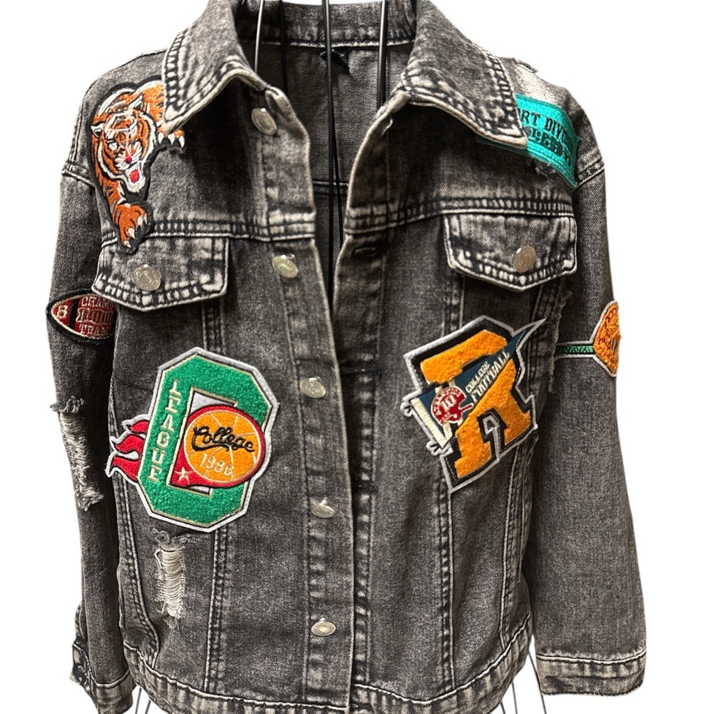 SHEIN Stylish Kids Denim Jacket with Patches - Black